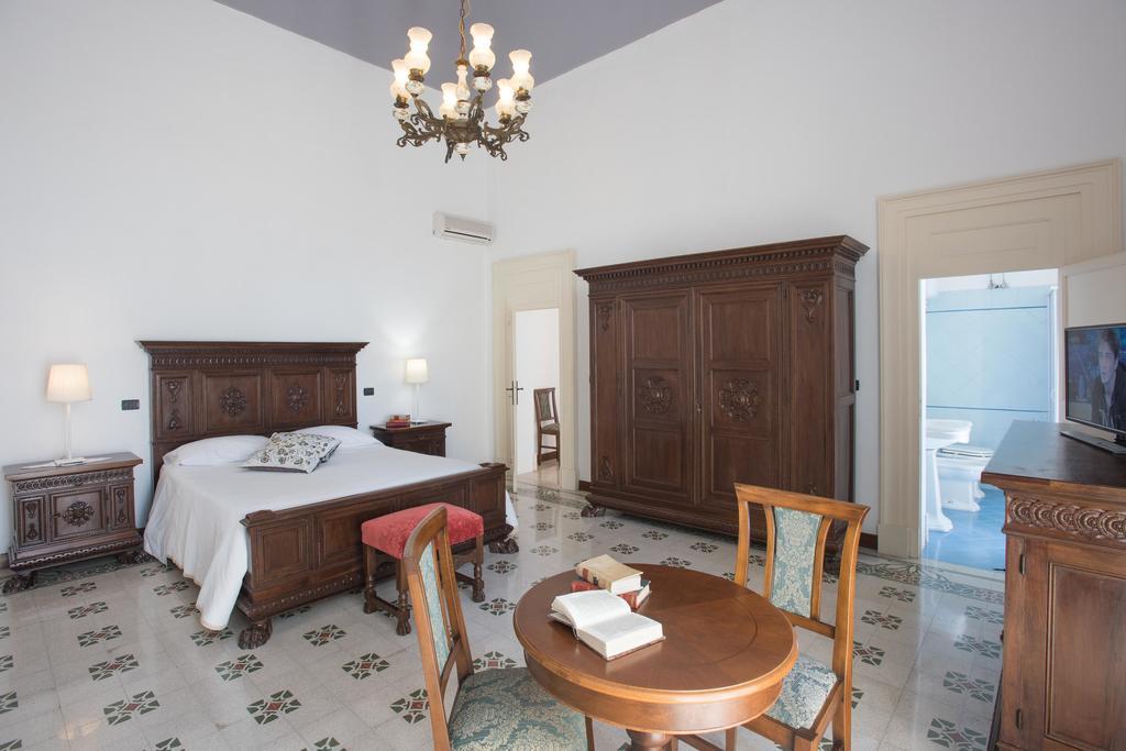 Palazzo Scarciglia - Dimora D'Epoca Acomodação com café da manhã Minervino di Lecce Exterior foto