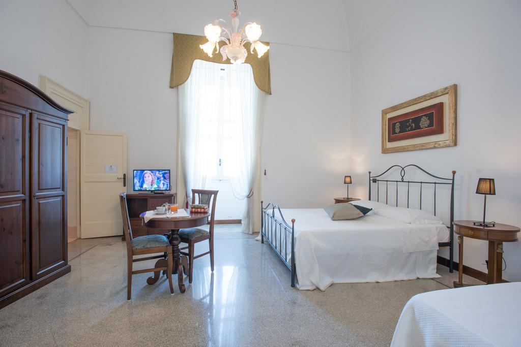 Palazzo Scarciglia - Dimora D'Epoca Acomodação com café da manhã Minervino di Lecce Quarto foto